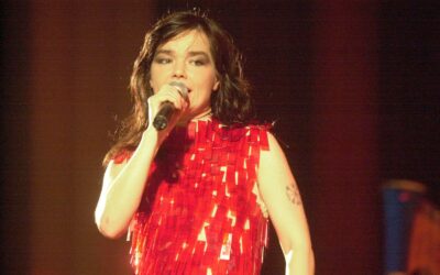 Björk, por partida doble
